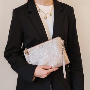 petite-maroquinerie-pochette-cuir-argente
