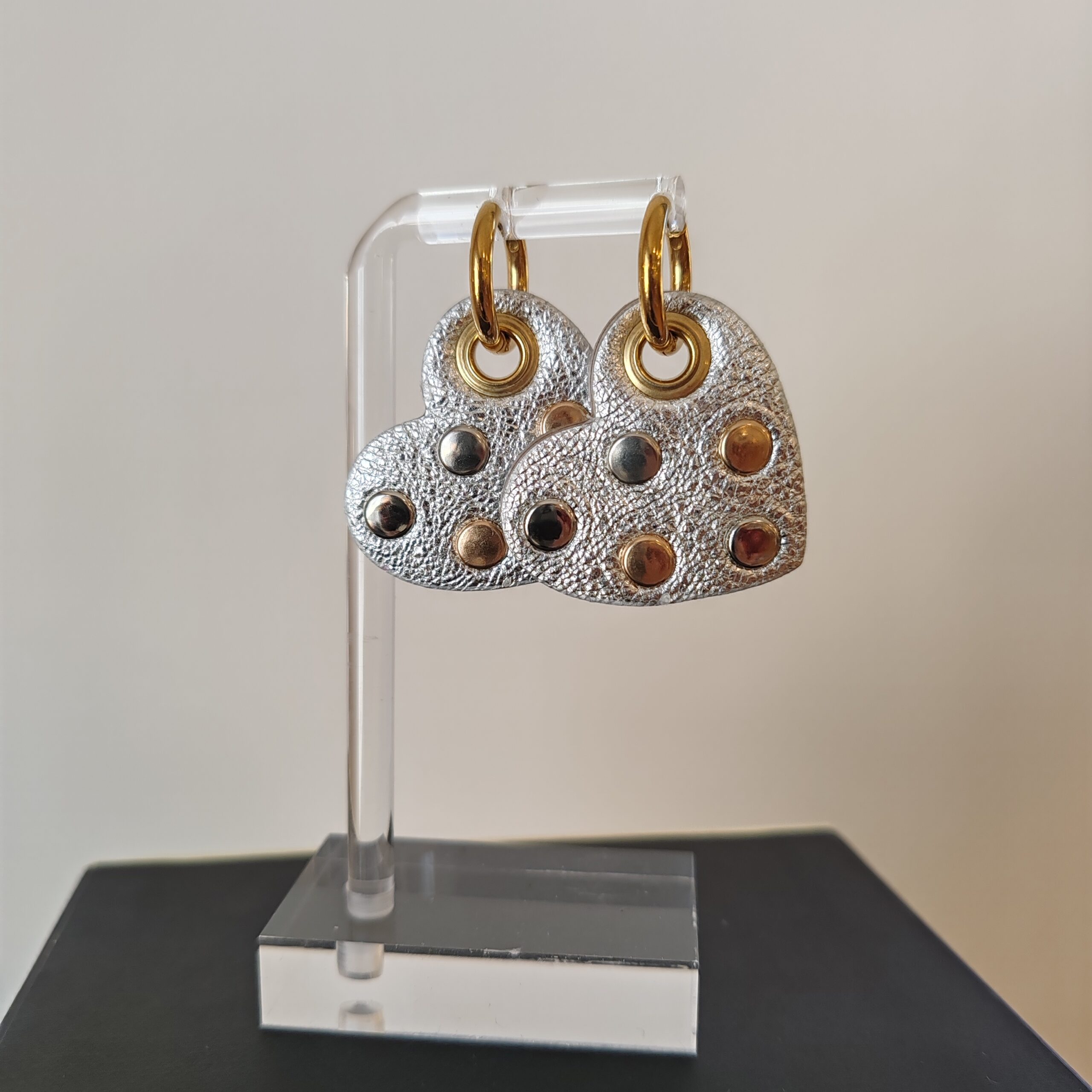 Petits coeurs cuir - argentés – Image 2