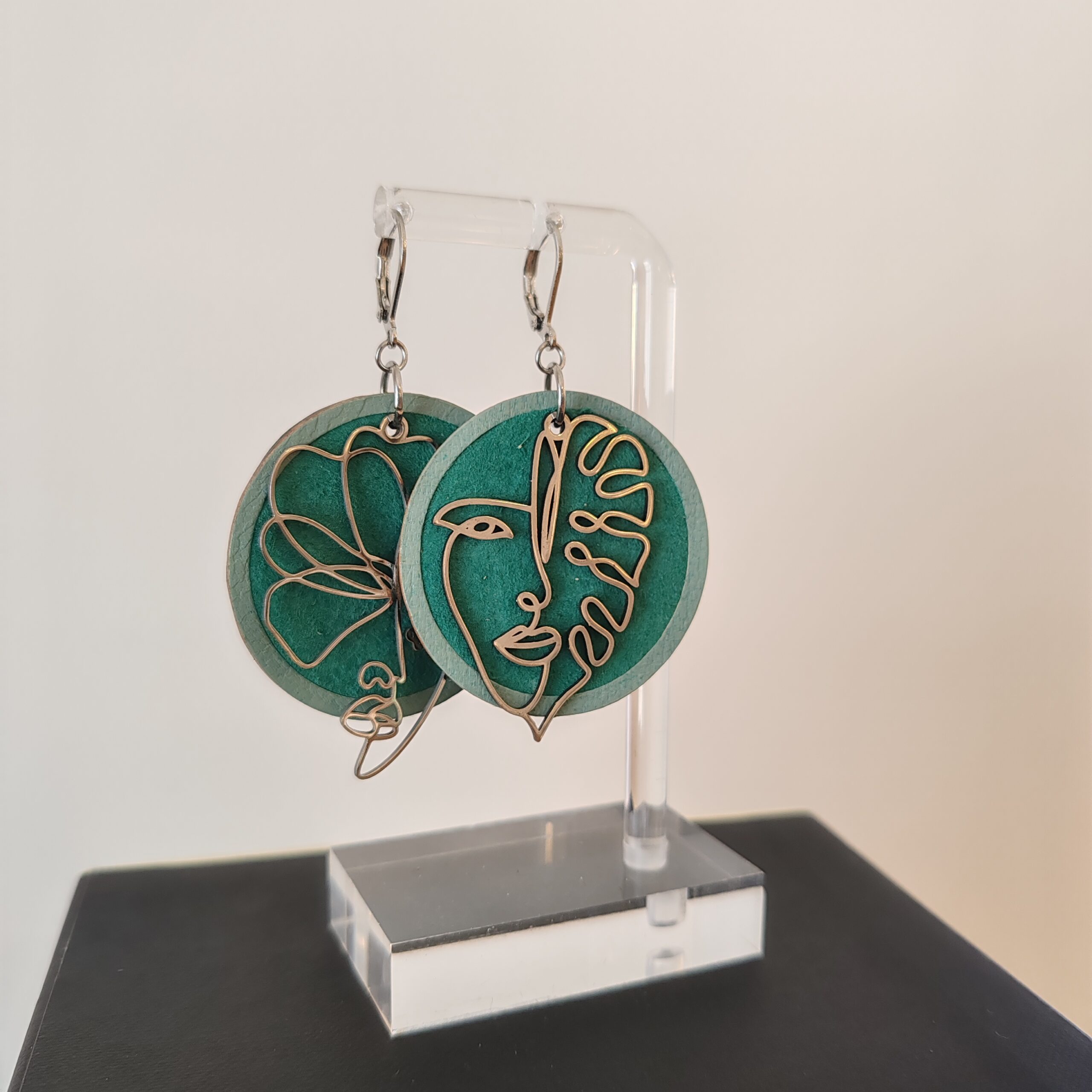 Collection Profils cuir - vert pale – Image 2
